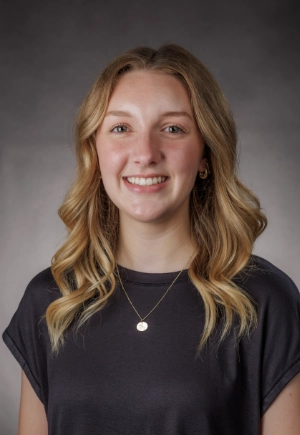 Headshot of Emily Ward
